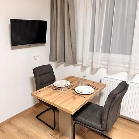 Appartement Alpin 205 *